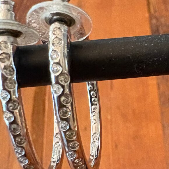 2 PAIRS VINTAGE SWAROVSKI HOOP EARRINGS GOLD & SILVER CLEAR PAVE CRYSTALS - Picture 10 of 13